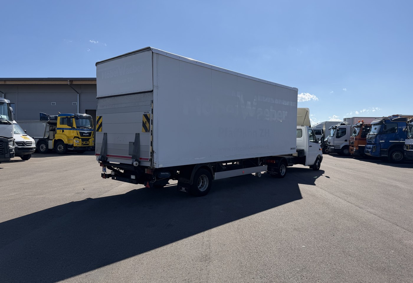 MOTO6625_3016341 vehicle image