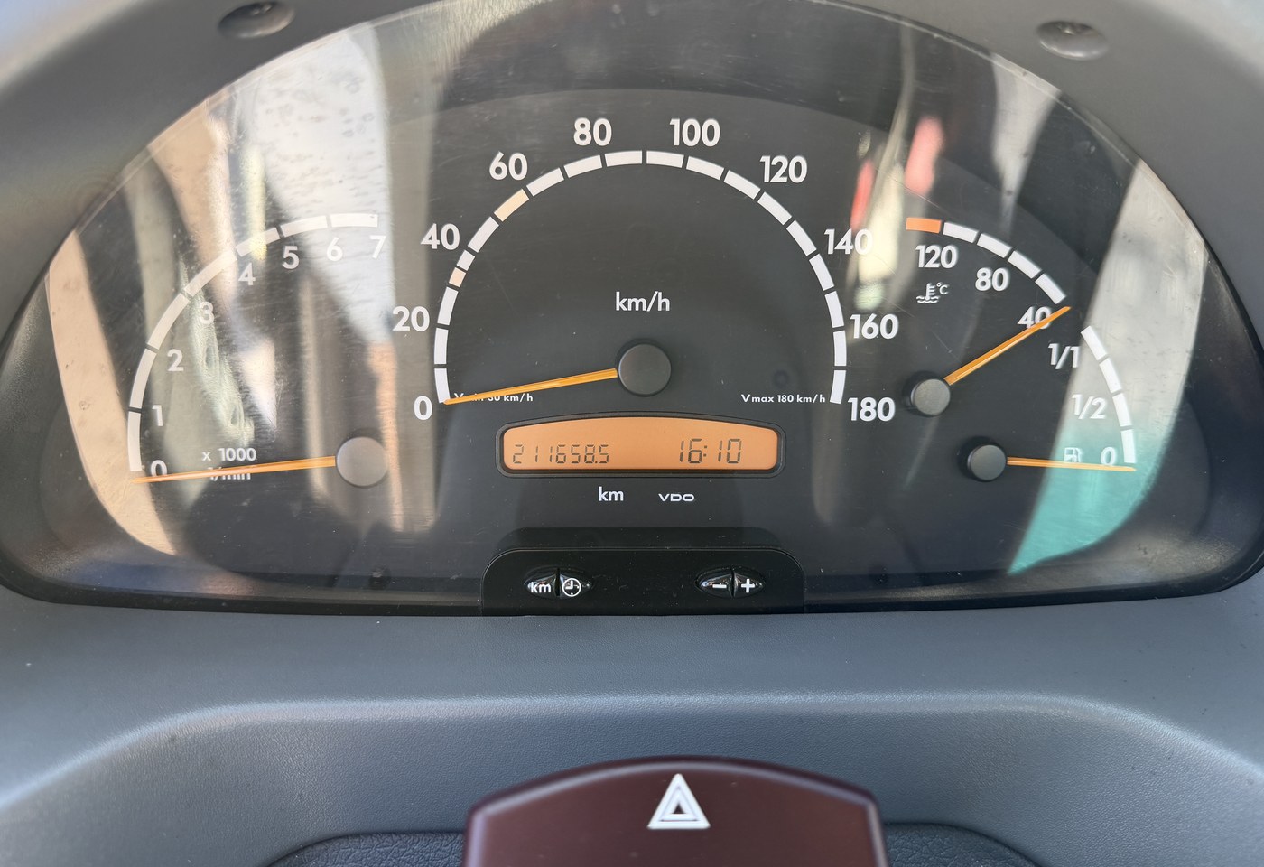 MOTO6625_3016341 vehicle image