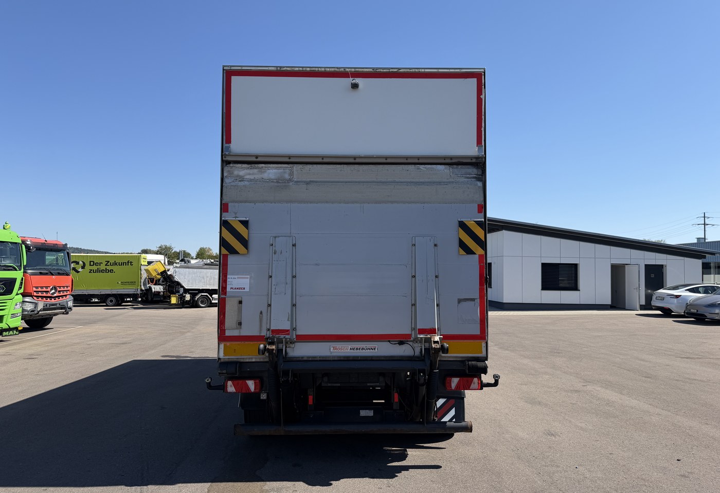 MOTO6625_3007039 vehicle image