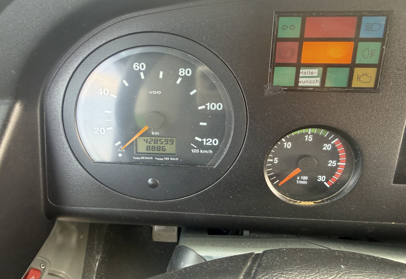 MOTO6625_2994753 vehicle image