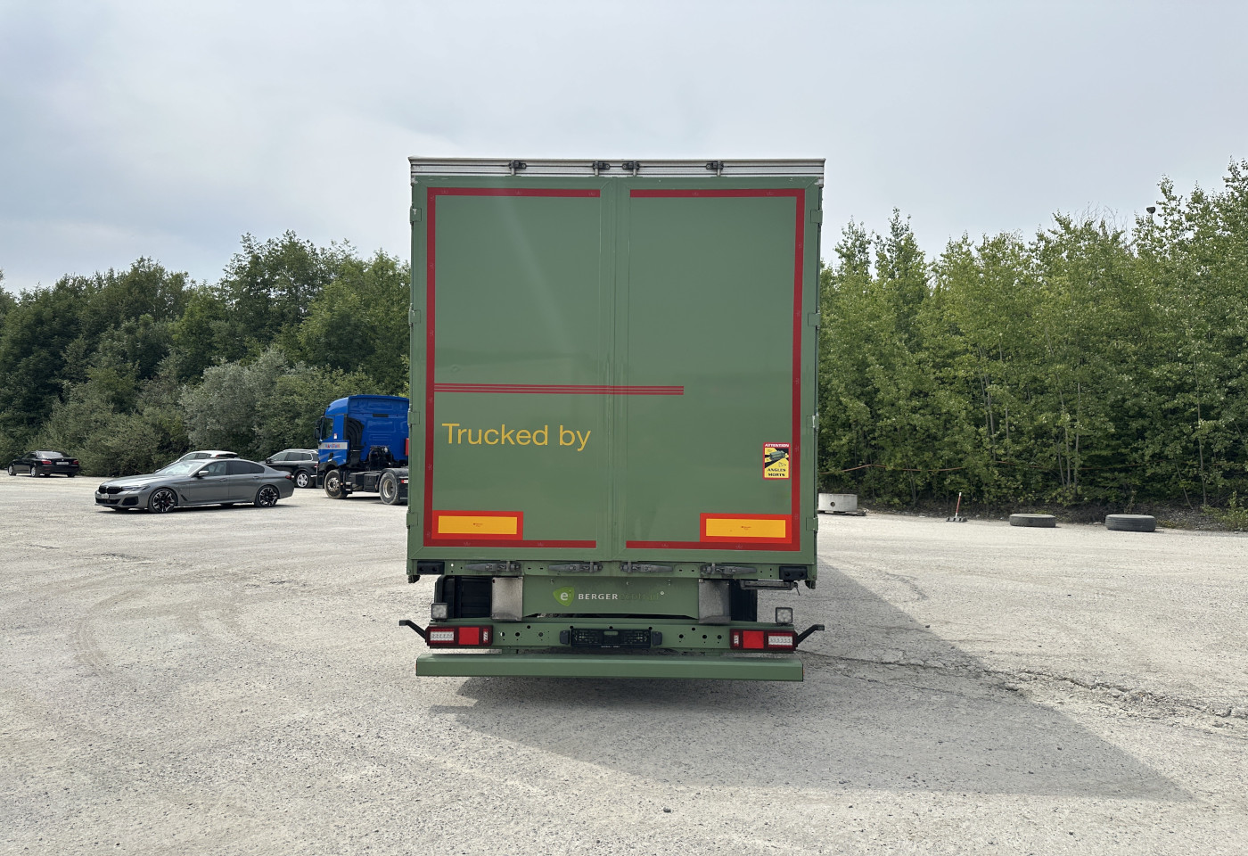MOTO6625_3012599 vehicle image