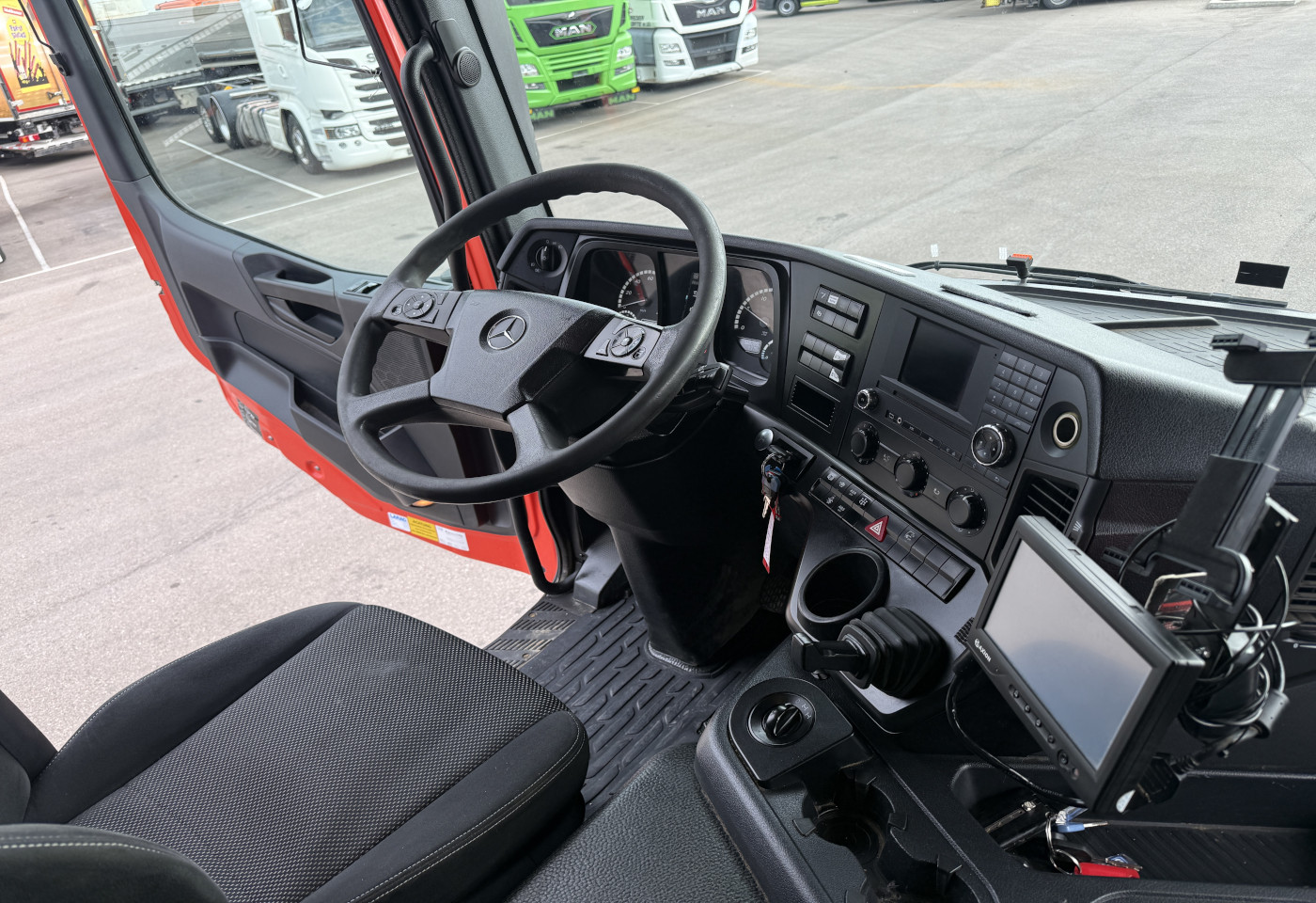 MOTO6625_2999823 vehicle image