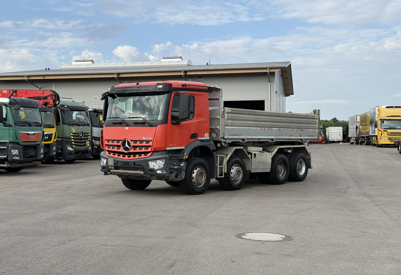 MOTO6625_2999823 vehicle image
