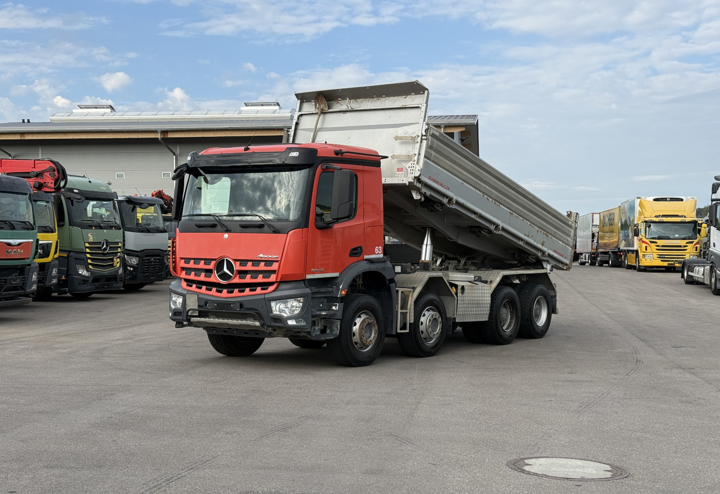 MOTO6625_2999823 vehicle image