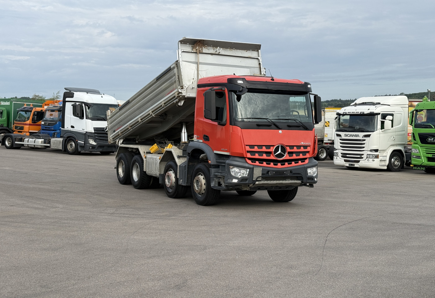 MOTO6625_2999823 vehicle image