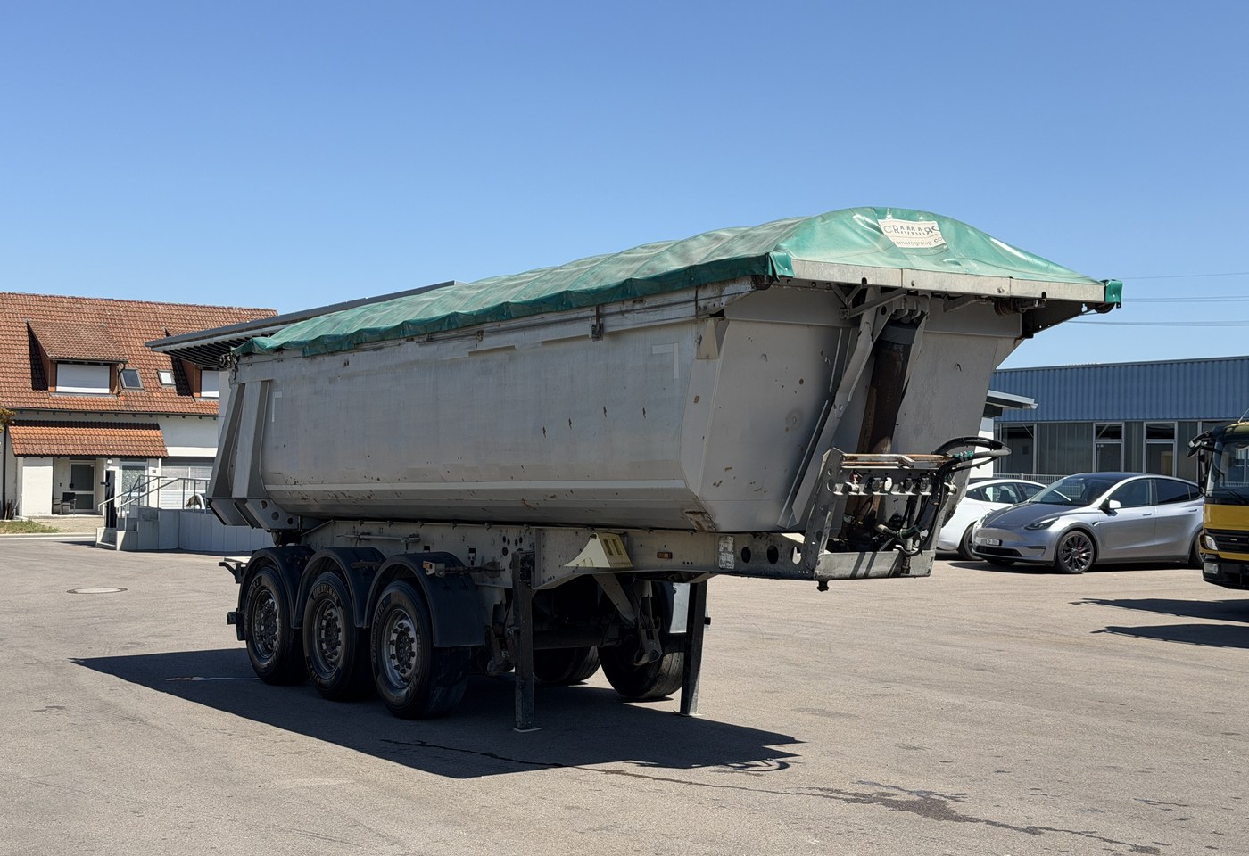 MOTO6625_3013336 vehicle image