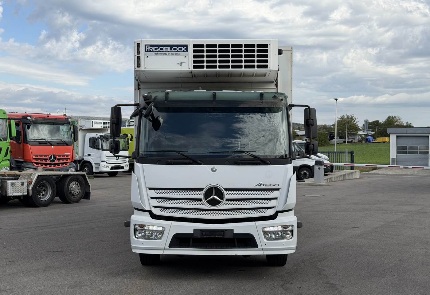 MOTO6625_3041592 vehicle image
