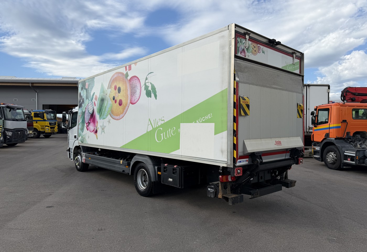 MOTO6625_3041592 vehicle image