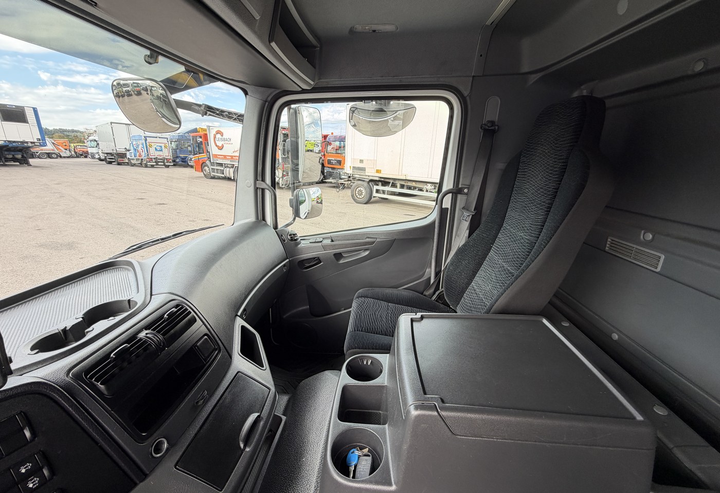 MOTO6625_3041592 vehicle image