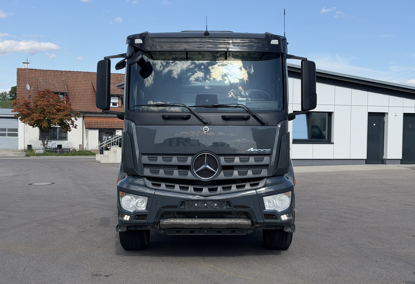 MOTO6625_3036885 vehicle image