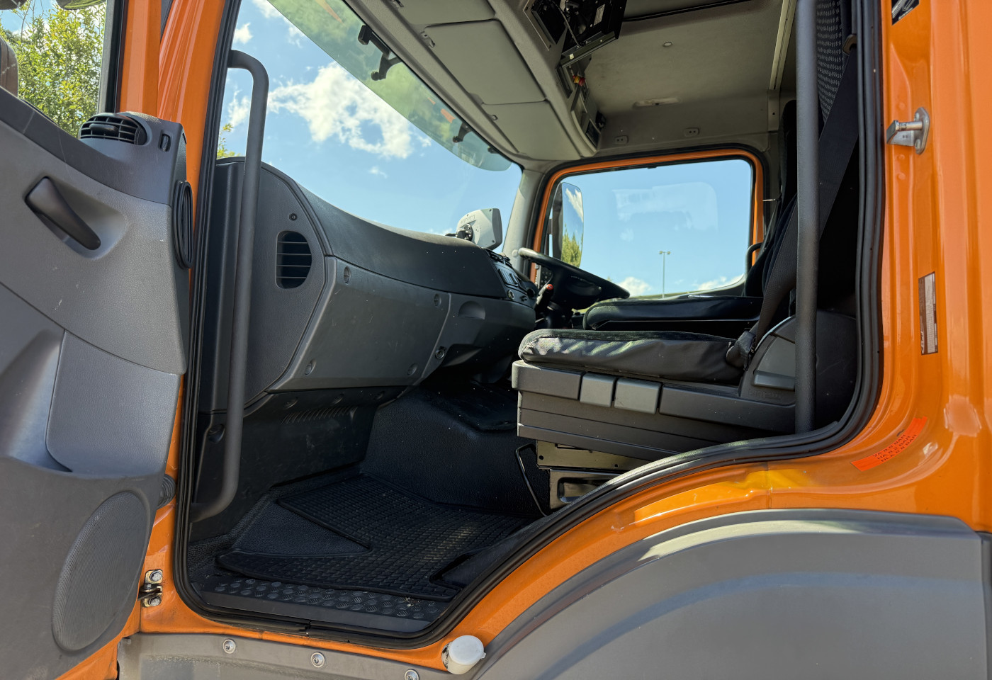 MOTO6625_3026463 vehicle image