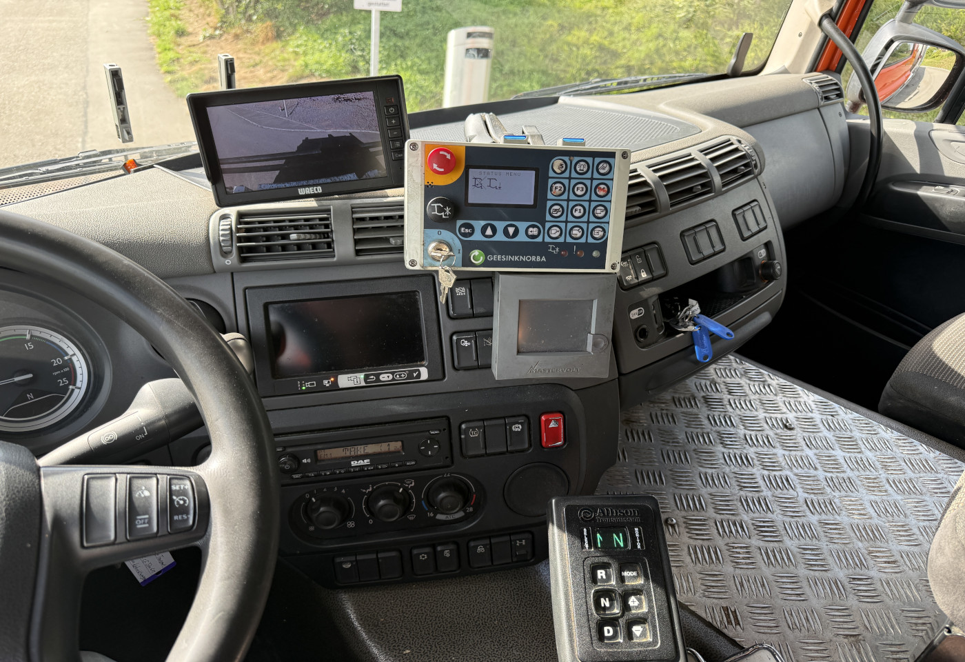 MOTO6625_3027516 vehicle image