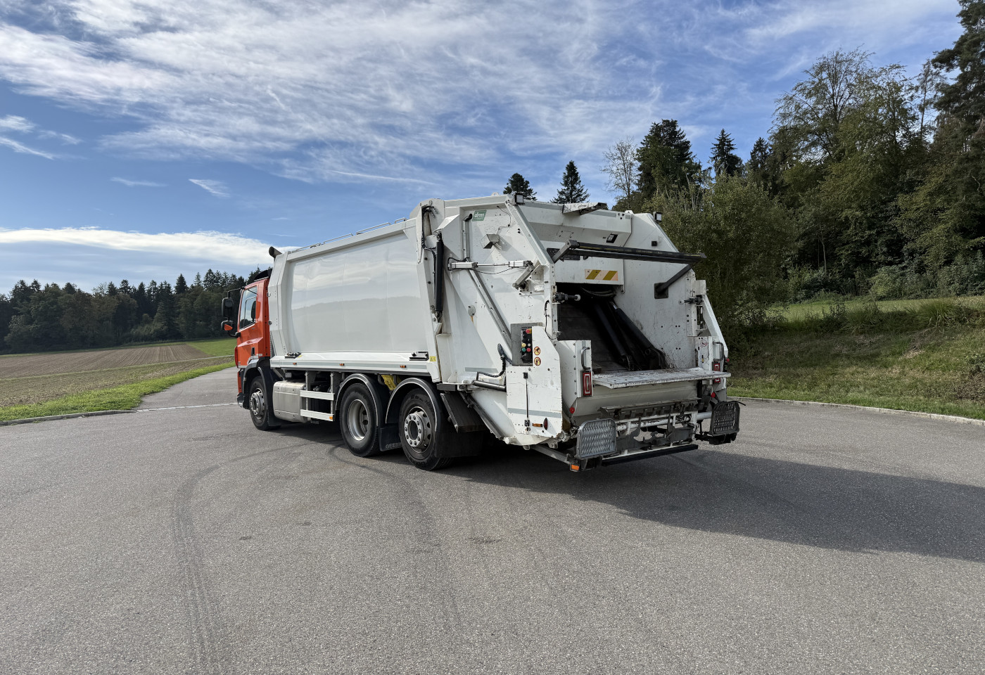 MOTO6625_3027516 vehicle image