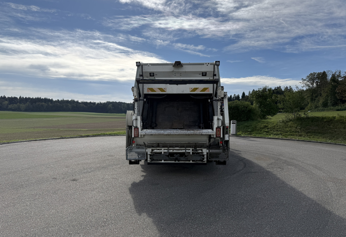 MOTO6625_3027516 vehicle image