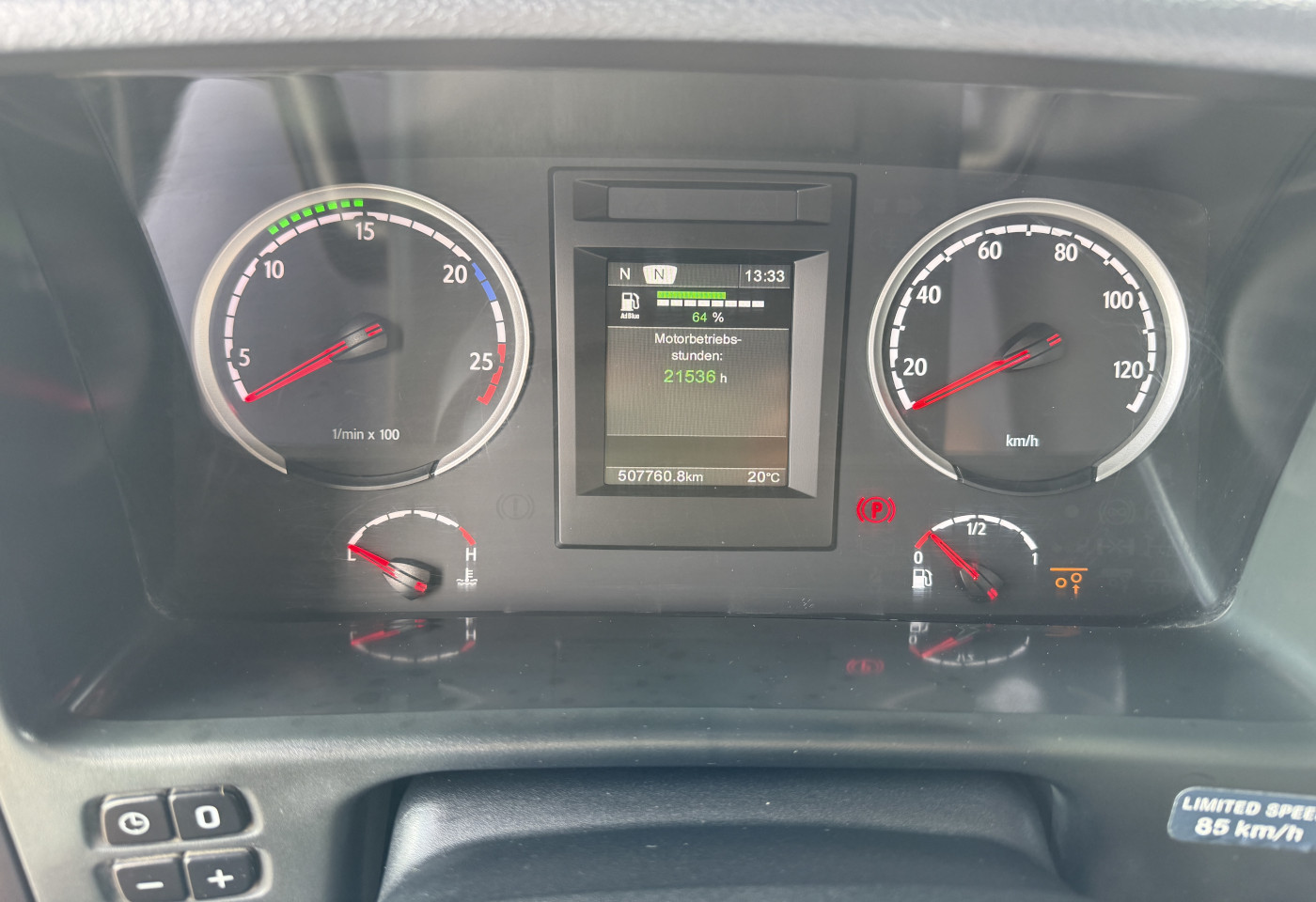 MOTO6625_3041572 vehicle image
