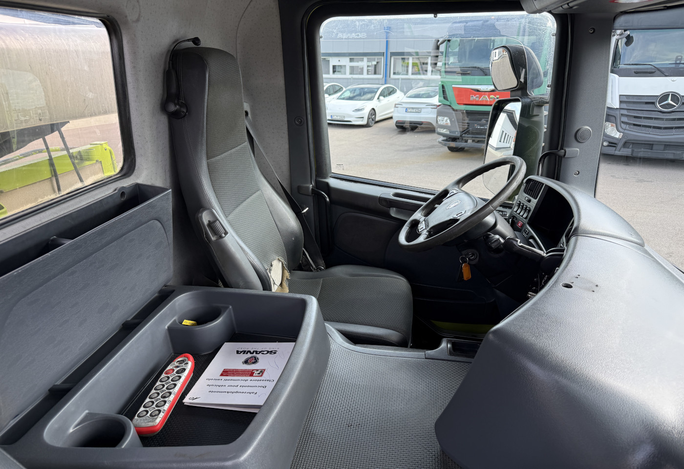MOTO6625_3041572 vehicle image