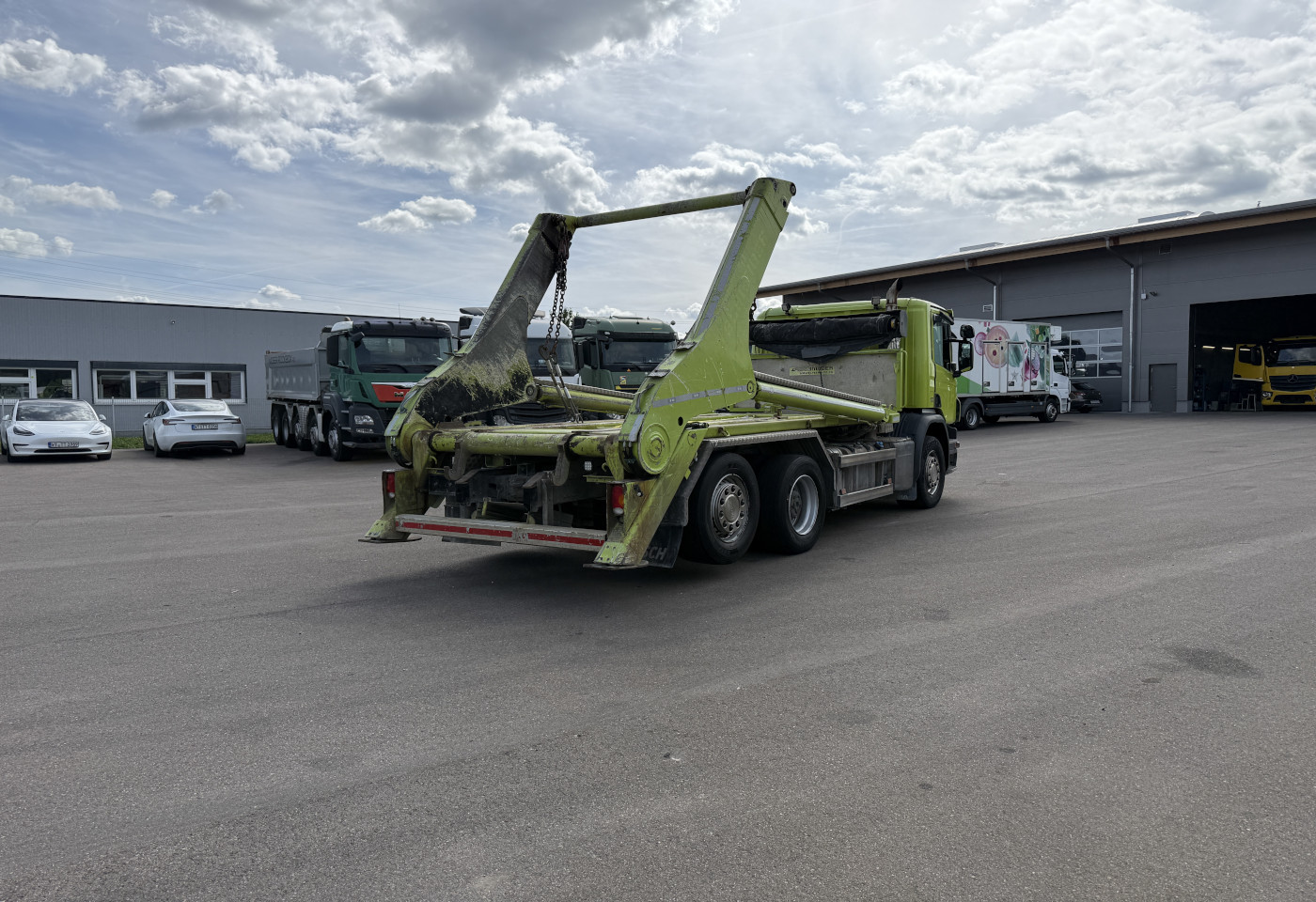 MOTO6625_3041572 vehicle image