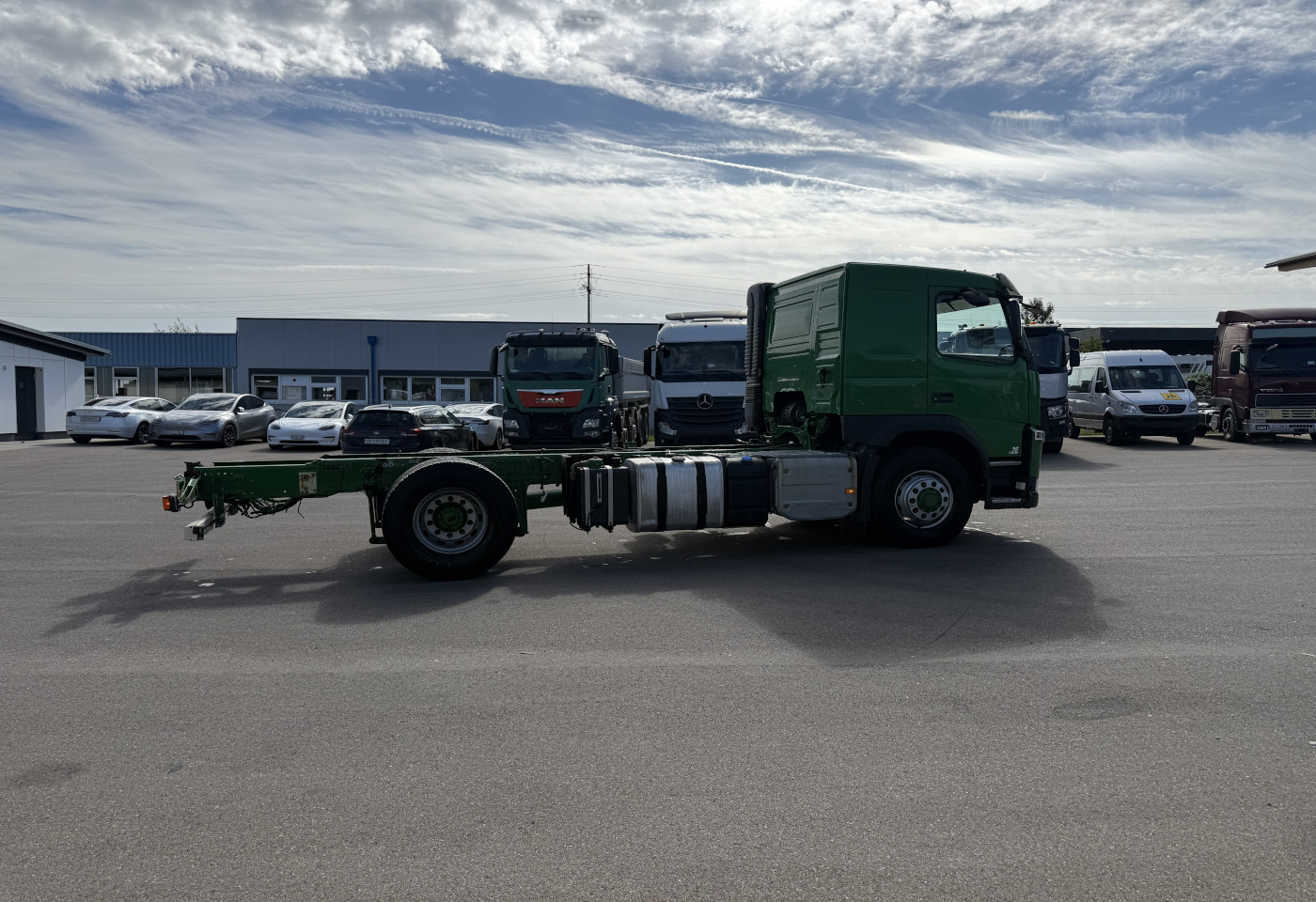 MOTO6625_3042918 vehicle image