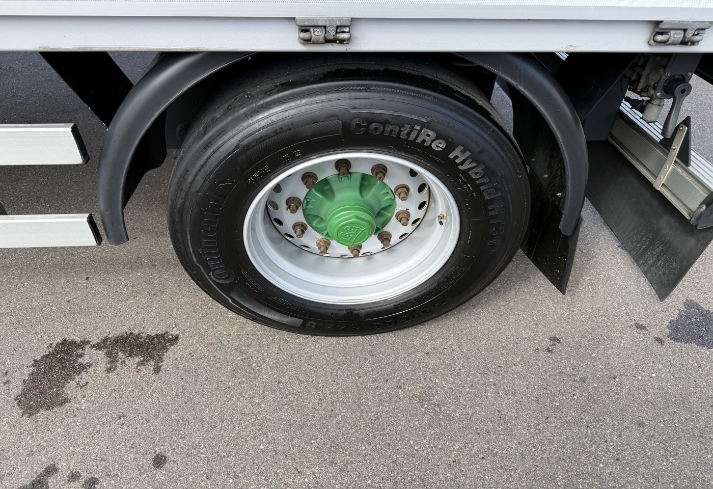 MOTO6625_3043126 vehicle image