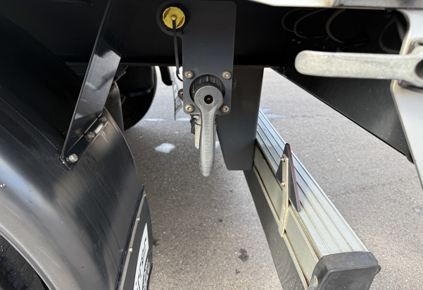 MOTO6625_3043126 vehicle image