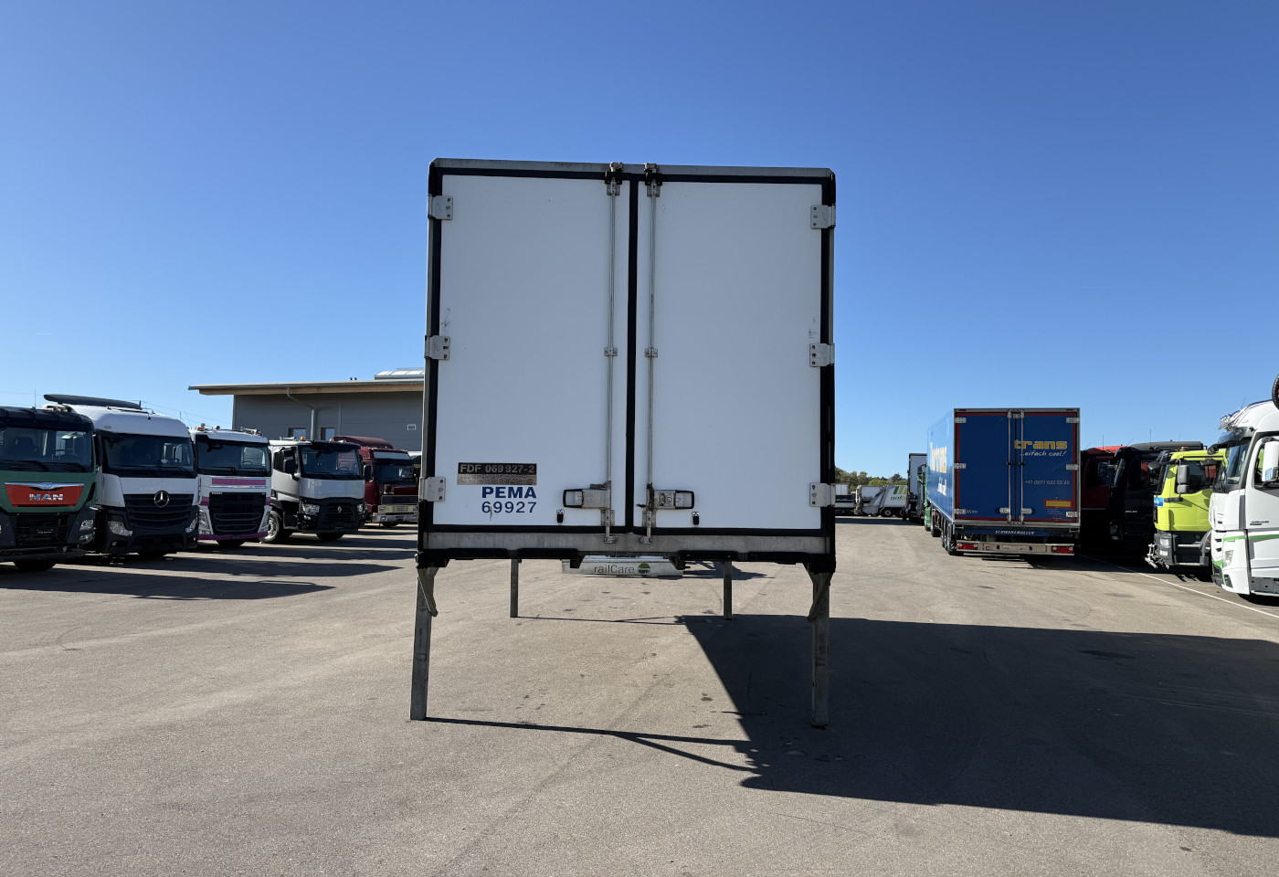 MOTO6625_3047569 vehicle image