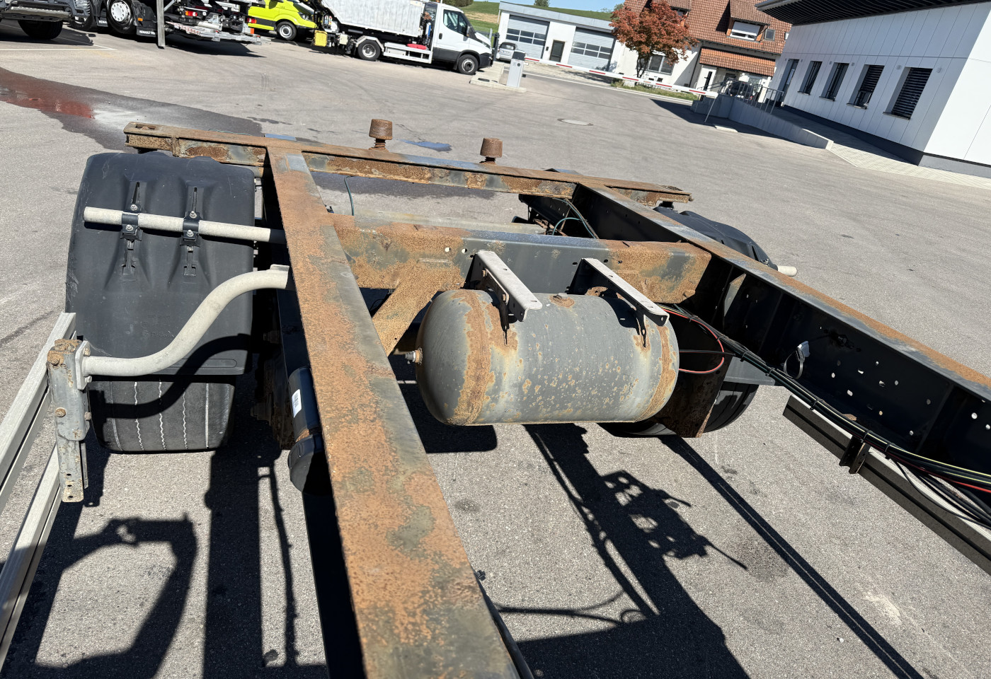MOTO6625_3046346 vehicle image