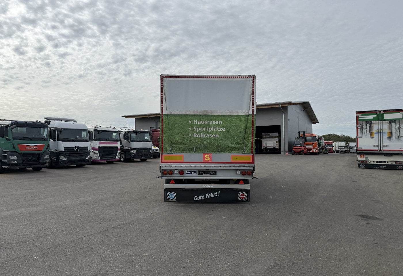 MOTO6625_3048626 vehicle image