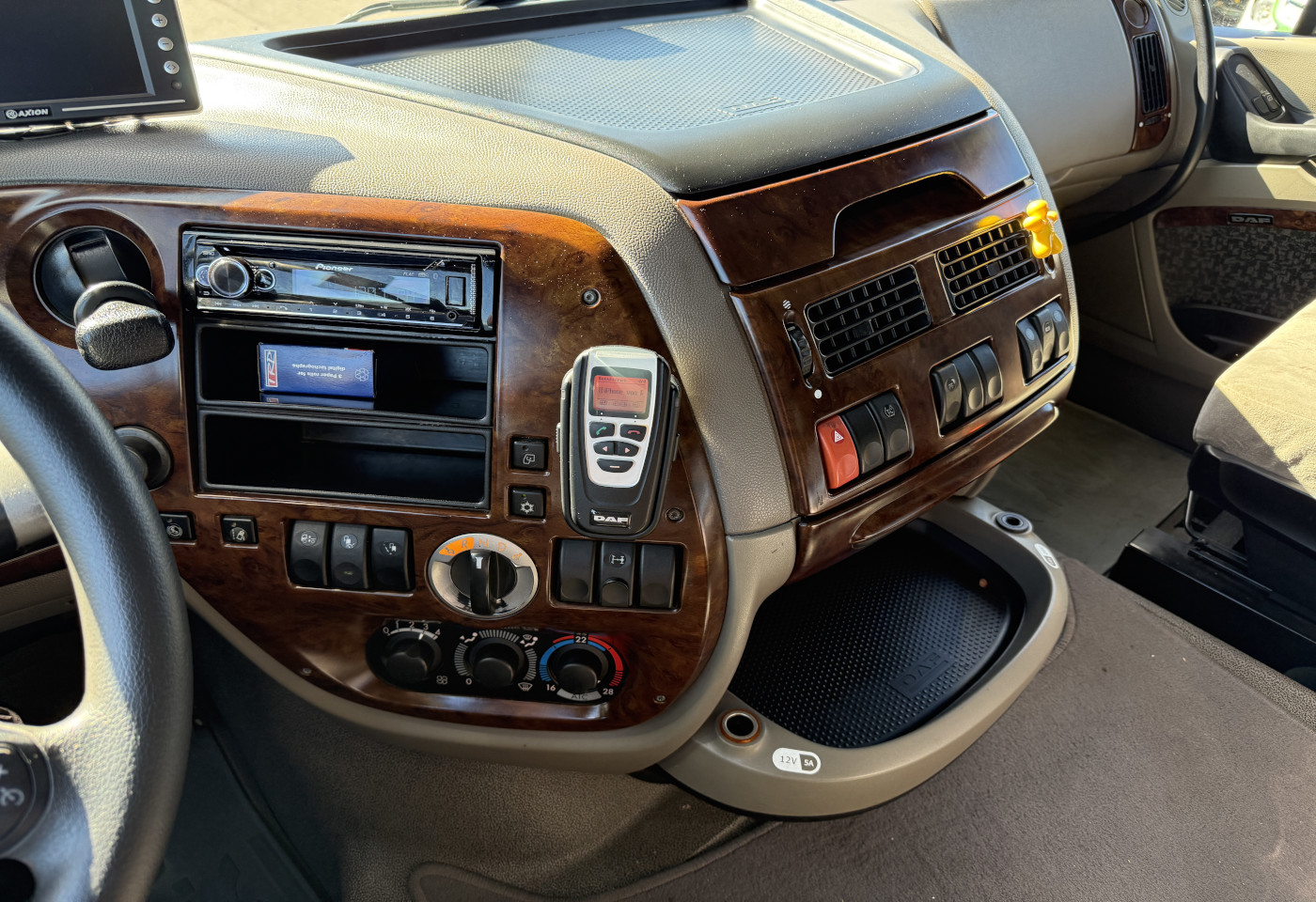MOTO6625_3048703 vehicle image