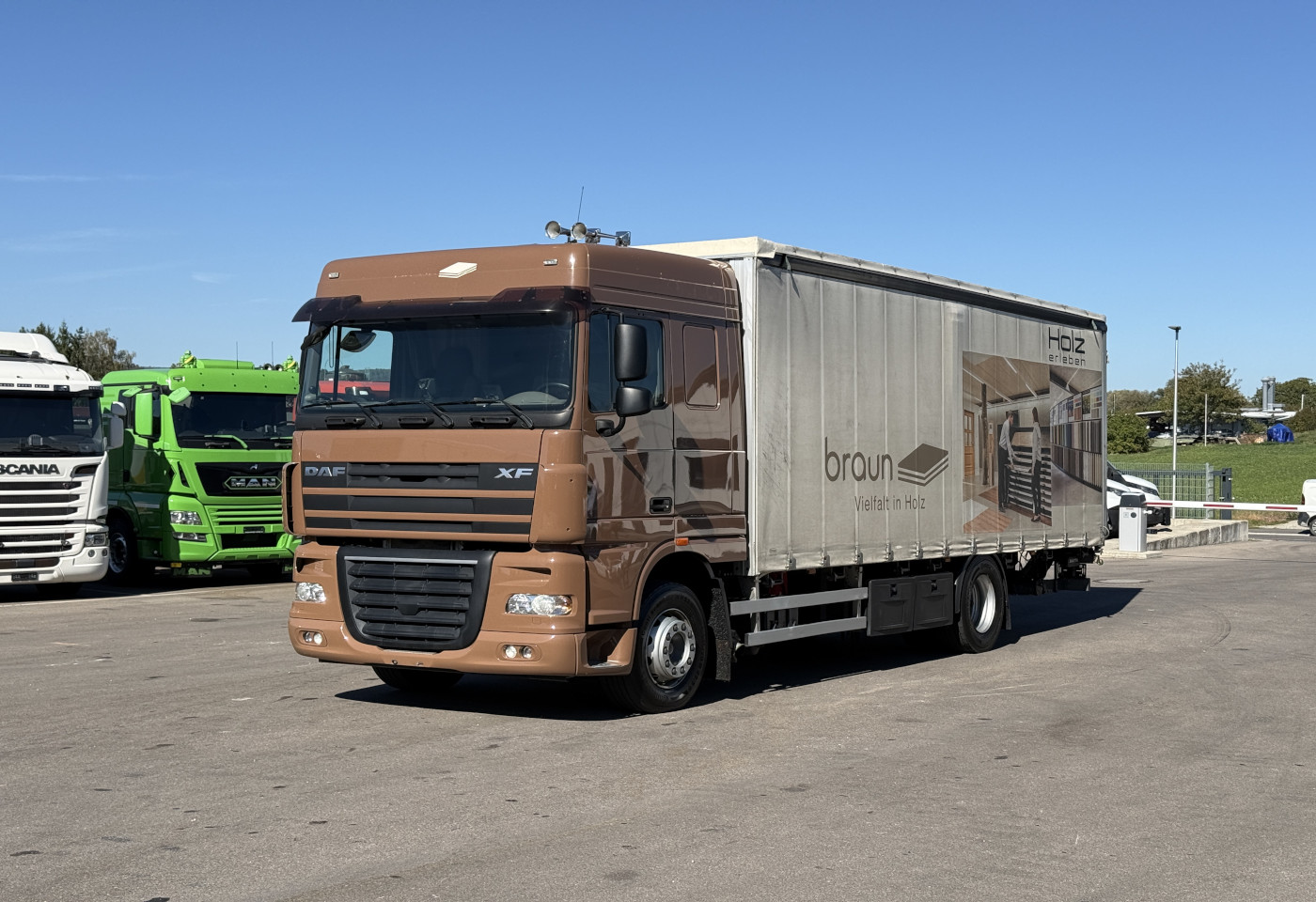 MOTO6625_3048703 vehicle image